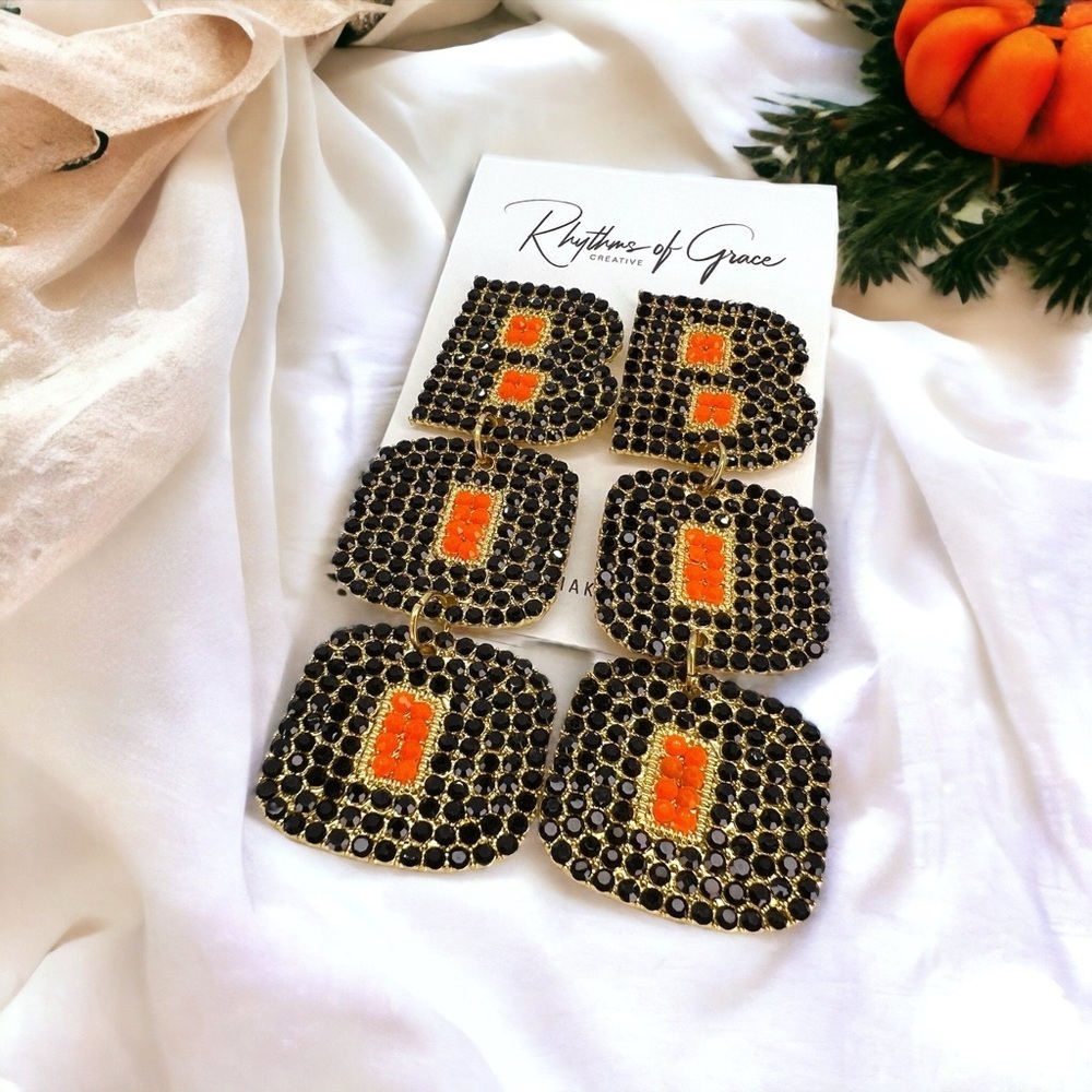 Sparkling Boo Dangle Earrings - Perfect for Halloween Fun! Brand New - Picture 5 of 5